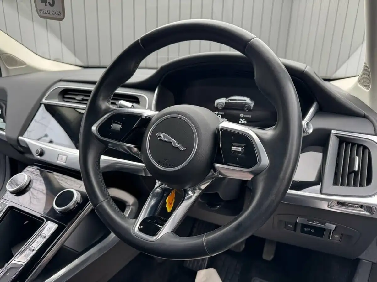 2019-jaguar-i-pace-ev400-se-big-22