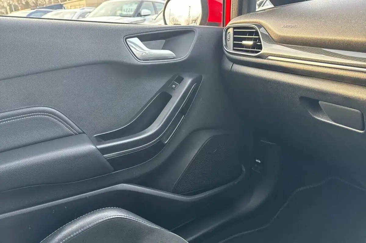 2018-ford-fiesta-15t-st-3-5d-big-42