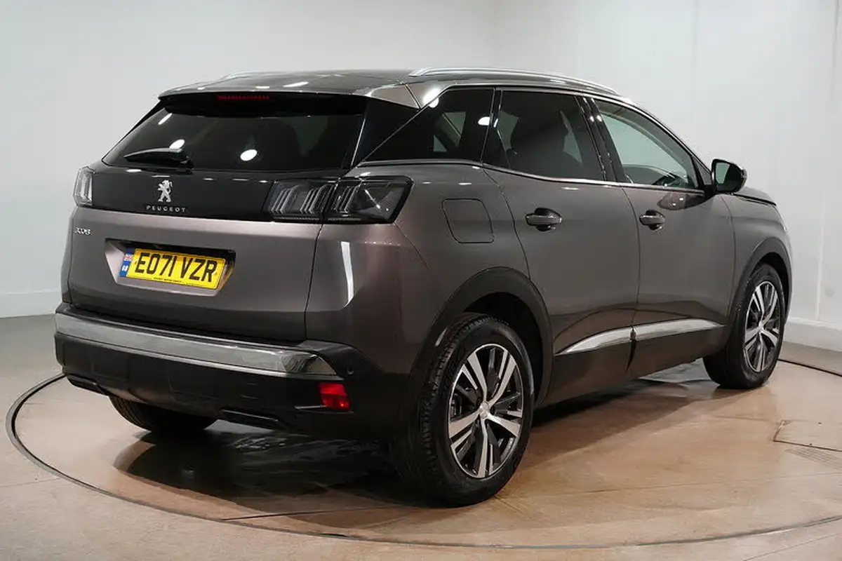 2021-peugeot-3008-suv-12-puretech-allure-premium-big-9