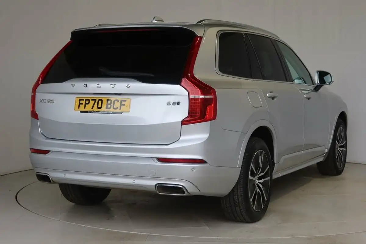 2021-volvo-xc90-20-b5-momentum-big-18