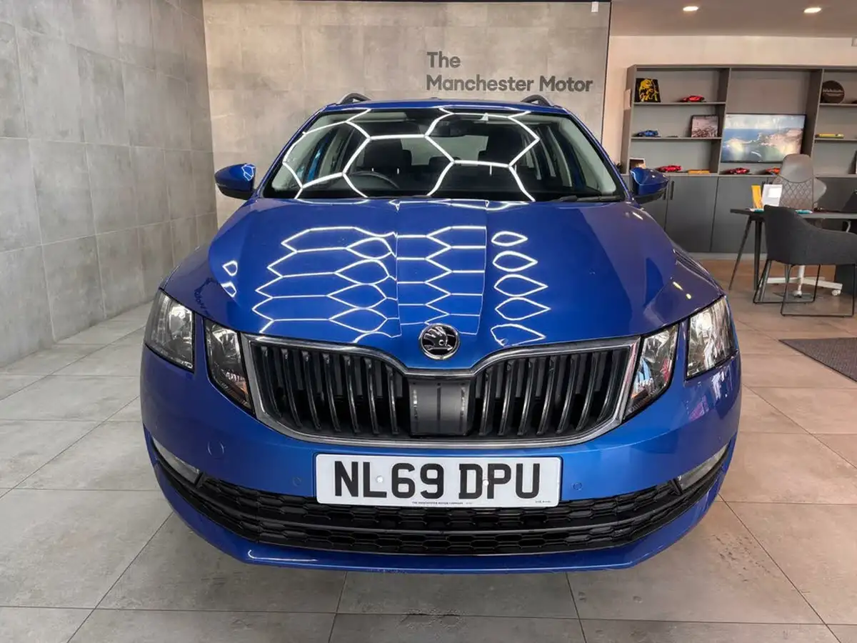 2019-skoda-octavia-16tdi-se-technology-estate-big-4