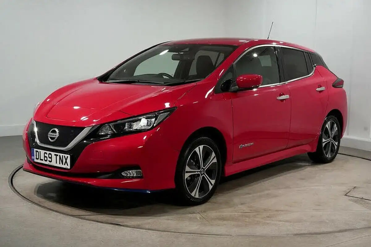 2020-nissan-leaf-e-e-tekna-big-5