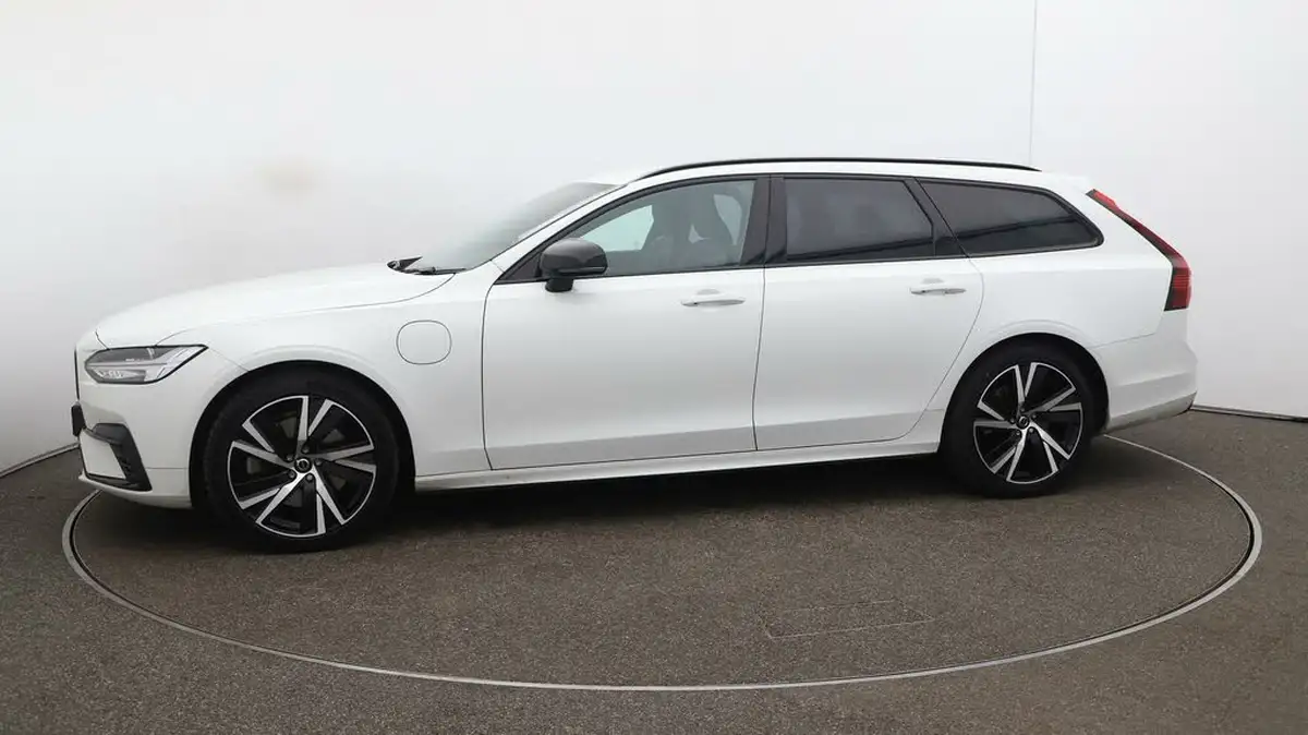 2021-volvo-v90-20-t6-r-design-350bhp-big-57