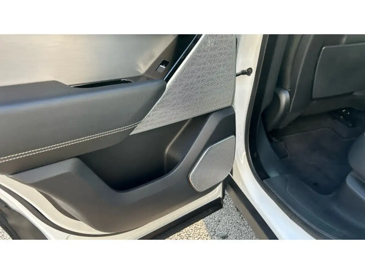 2021-land-rover-range-rover-velar-20-d200-r-dynamic-se-big-41