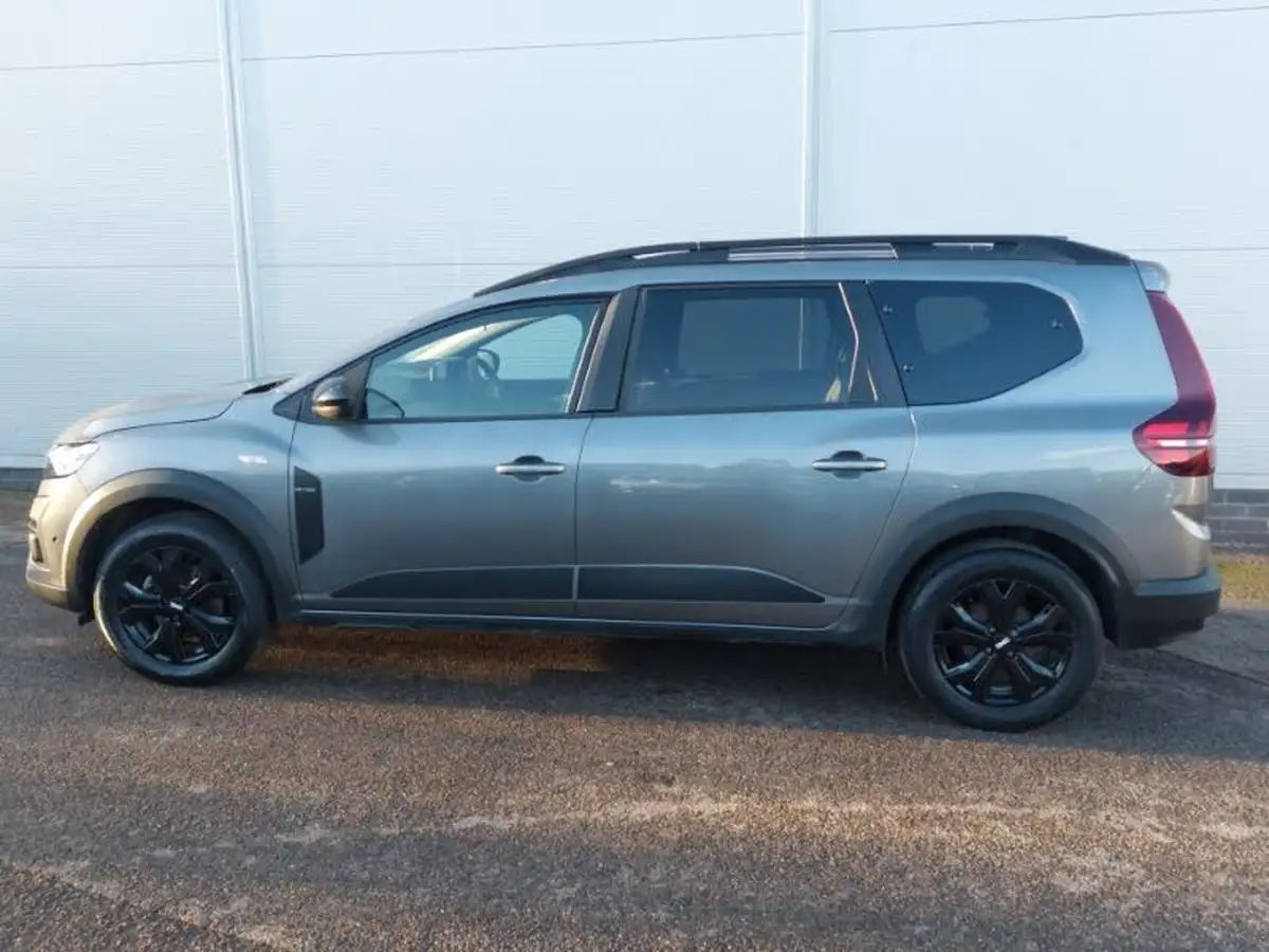 2023-dacia-jogger-16-tce-extreme-se-big-3