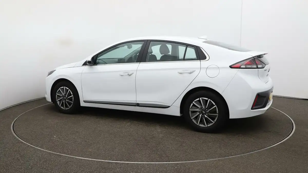 2022-hyundai-ioniq-e-premium-electric-big-39