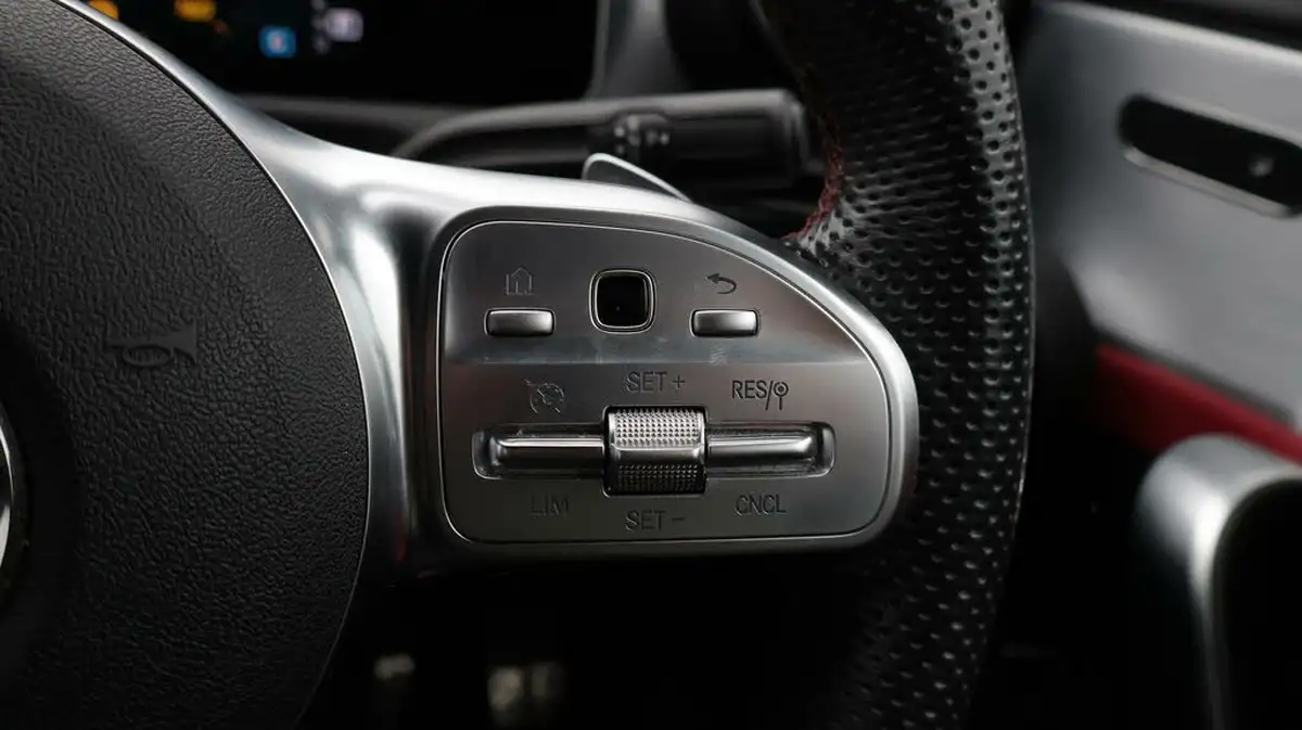 2019-mercedes-benz-cla-20d-cla-220d-amg-line-coupe-4d-big-24