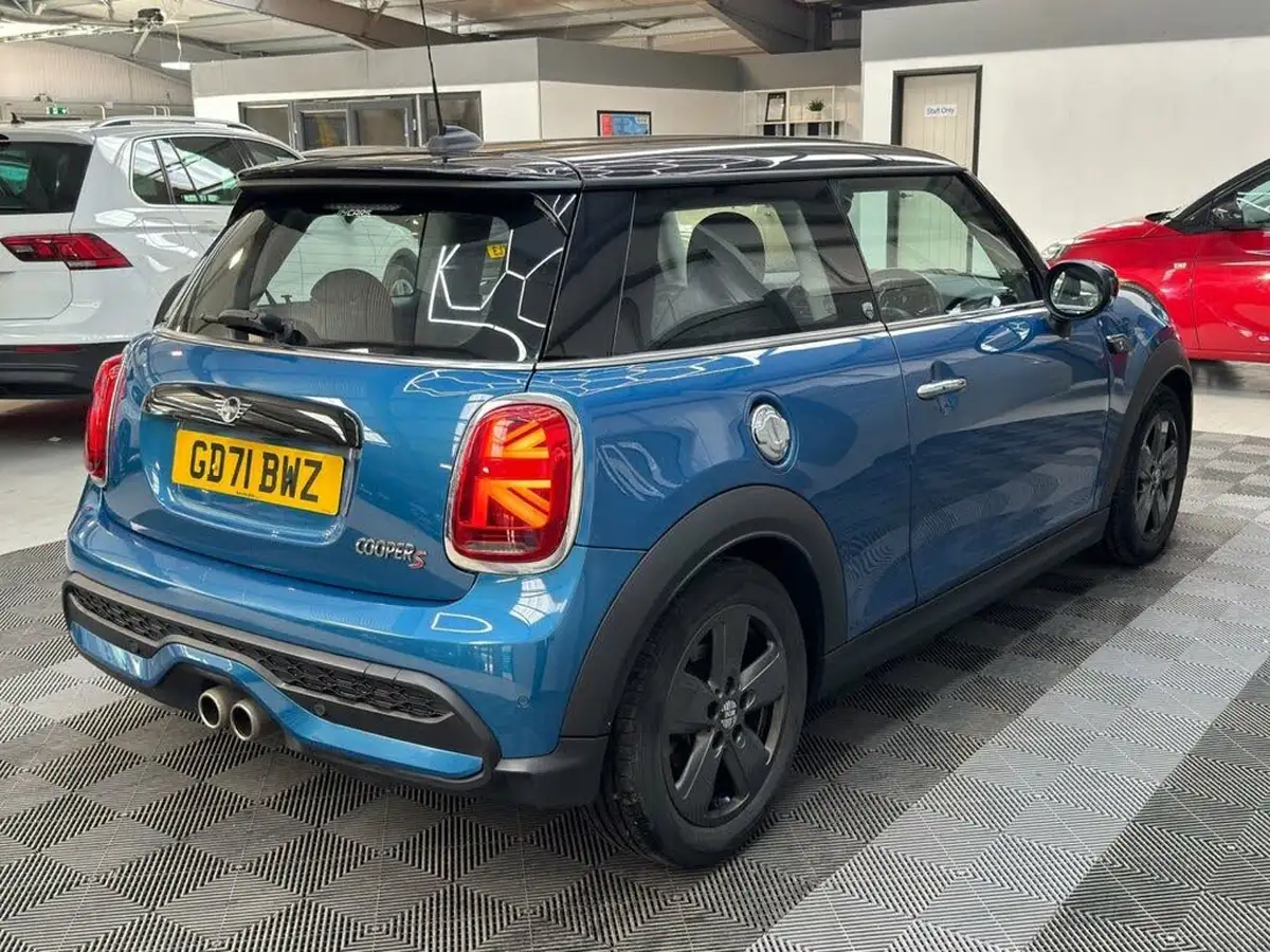 2022-mini-cooper-20-cooper-s-classic-hatchback-3d-auto-big-12