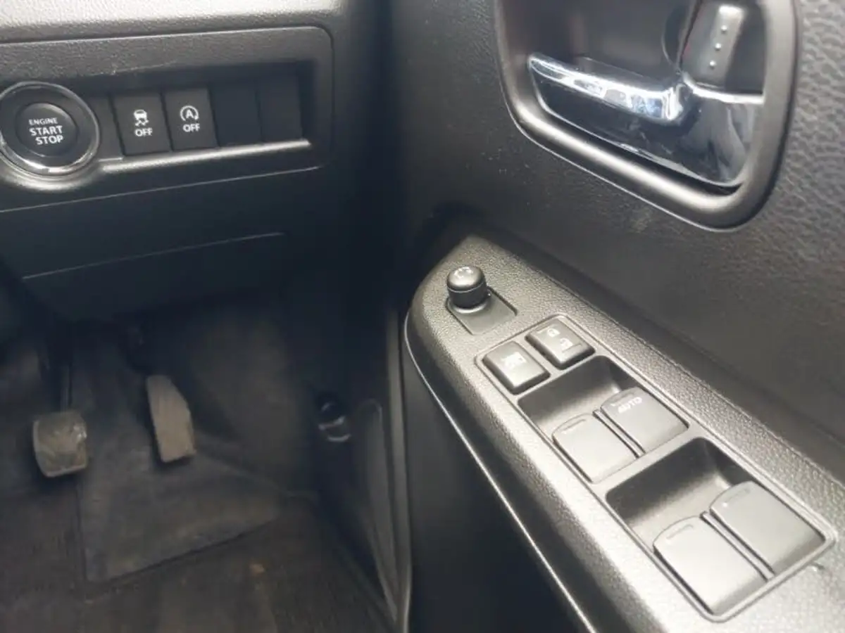 2022-suzuki-ignis-12-dualjet-sz5-big-15