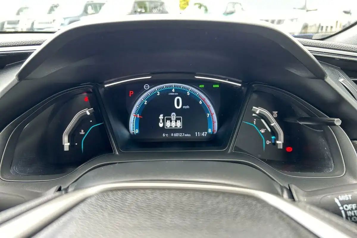 2020-honda-civic-10-vtec-turbo-se-hatchback-5d-cvt-big-13