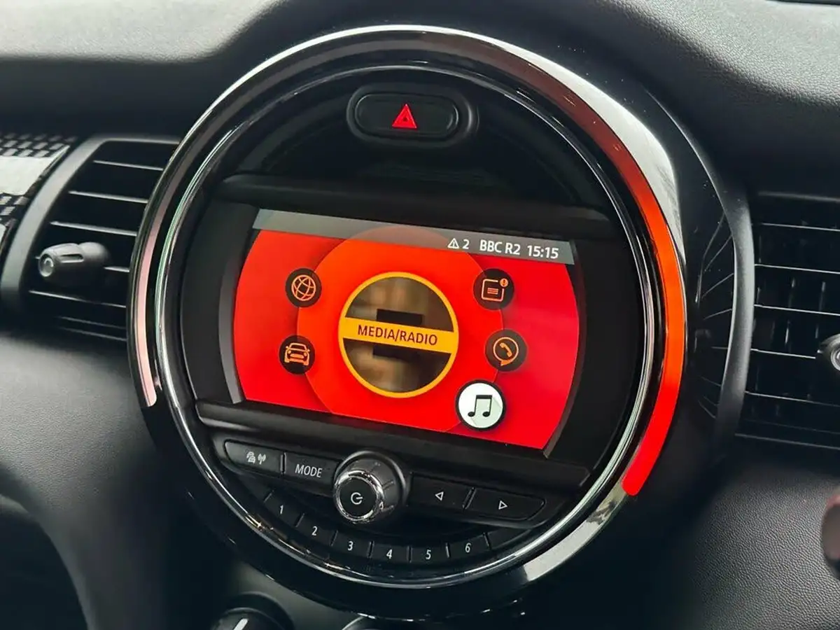 2019-mini-cooper-20-cooper-s-sport-189bhp-hatchback-5d-big-1