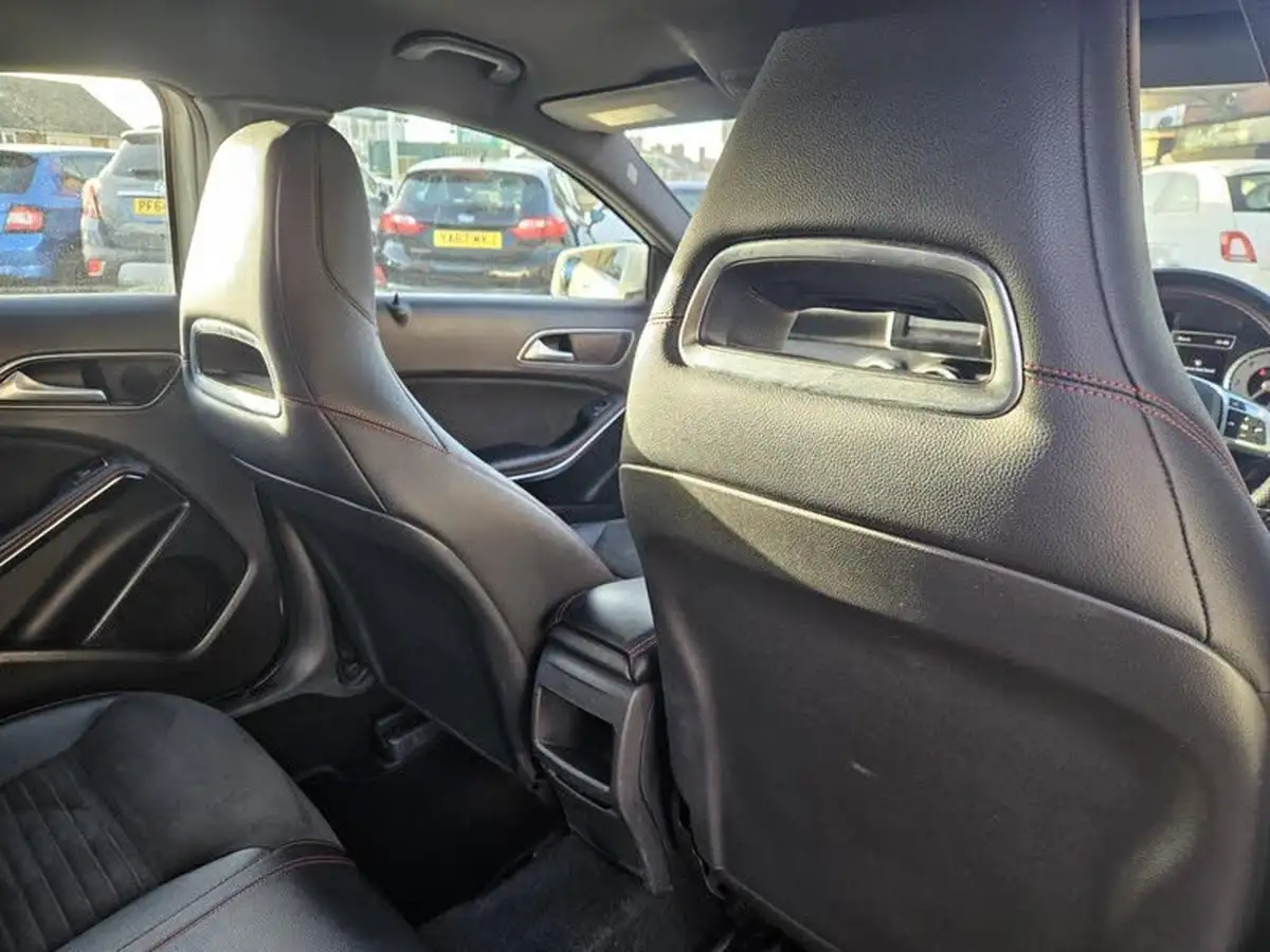2015-mercedes-benz-a-class-21cdi-a200-amg-sport-big-14