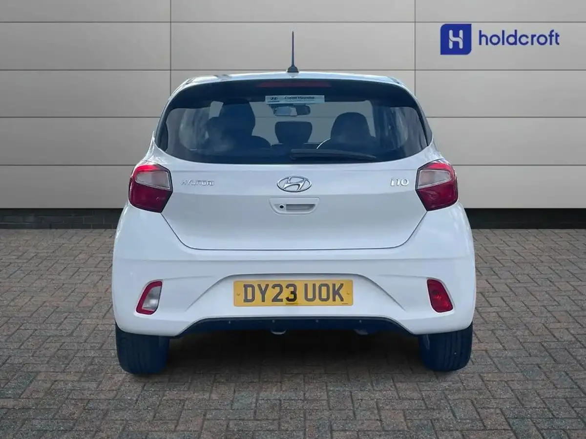 2023-hyundai-i10-12-se-connect-auto-big-1