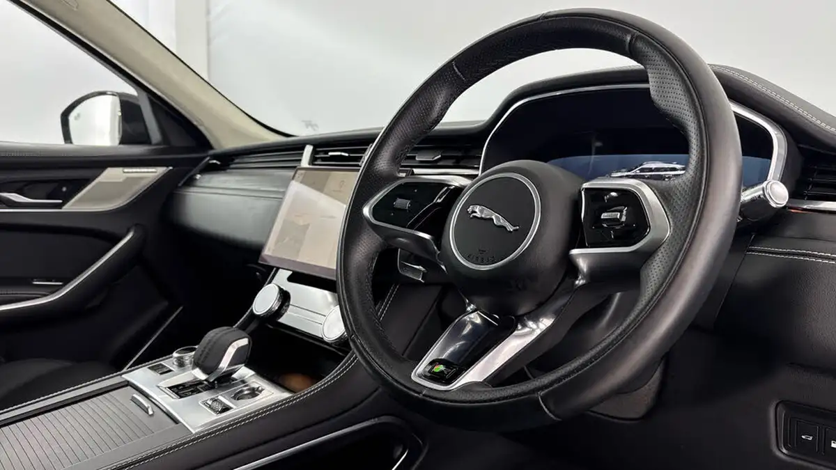2022-jaguar-f-pace-20-p400e-r-dynamic-hse-big-8
