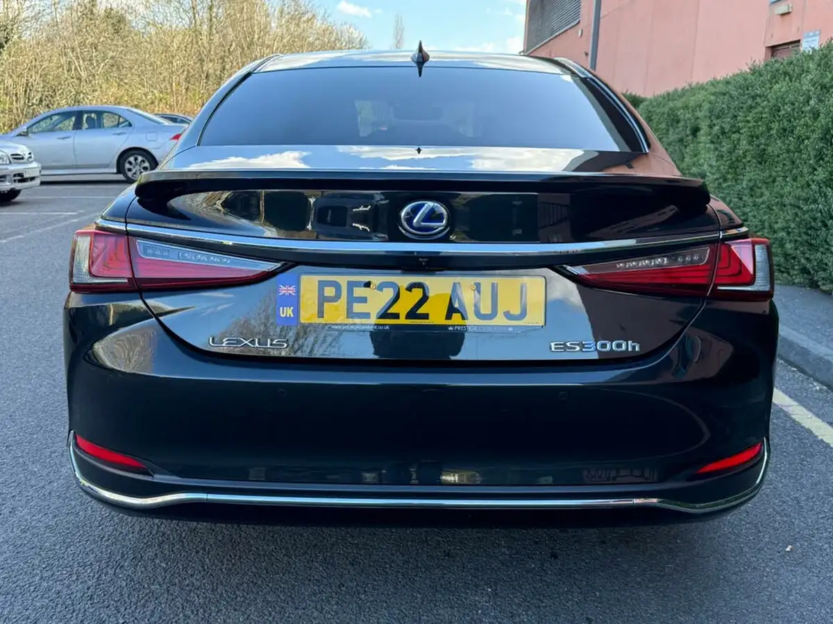 2022-lexus-es-300h-25-es-without-navigation-big-4