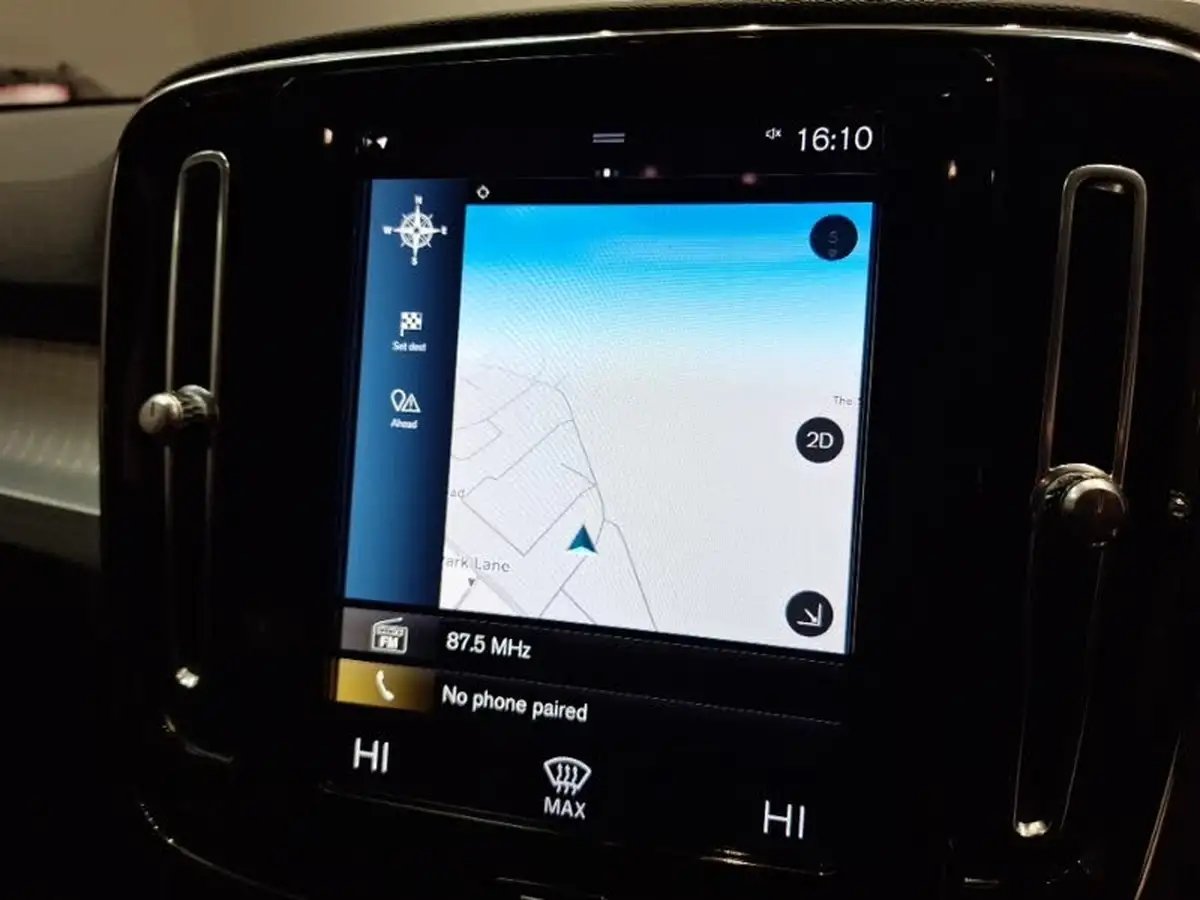 2020-volvo-xc40-20-b4-momentum-awd-big-10