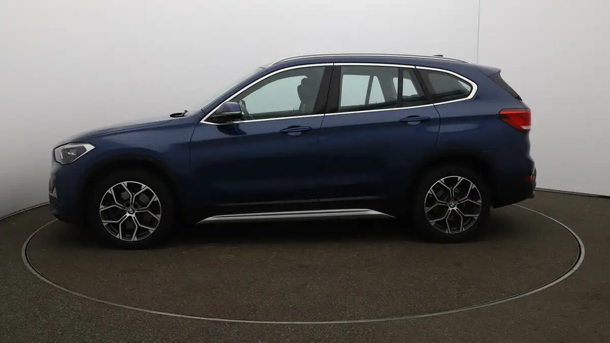 2021-bmw-x1-20-sdrive20i-xline-big-4