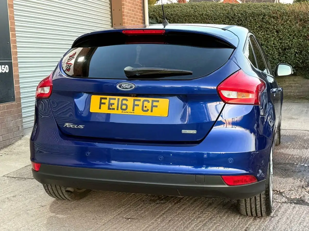 2016-ford-focus-10t-titanium-x-125ps-hatchback-big-16