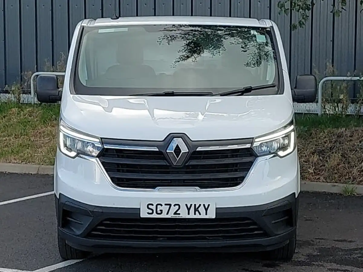 2022-renault-trafic-20dci-ll30-130-business-panel-big-12
