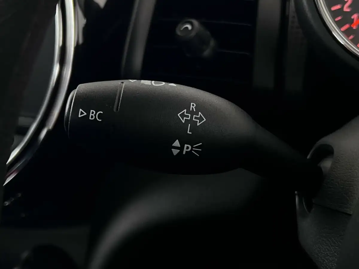 2020-mini-cooper-15-cooper-classic-hatchback-3d-auto-big-19