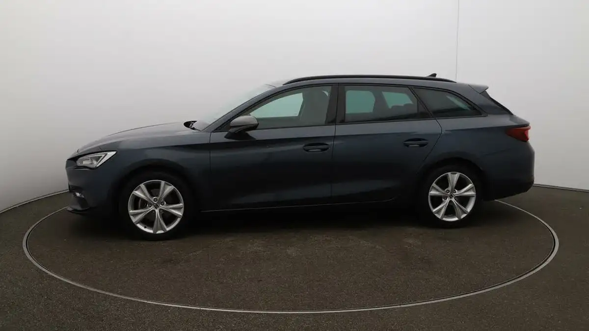 2022-seat-leon-15-etsi-fr-estate-big-4