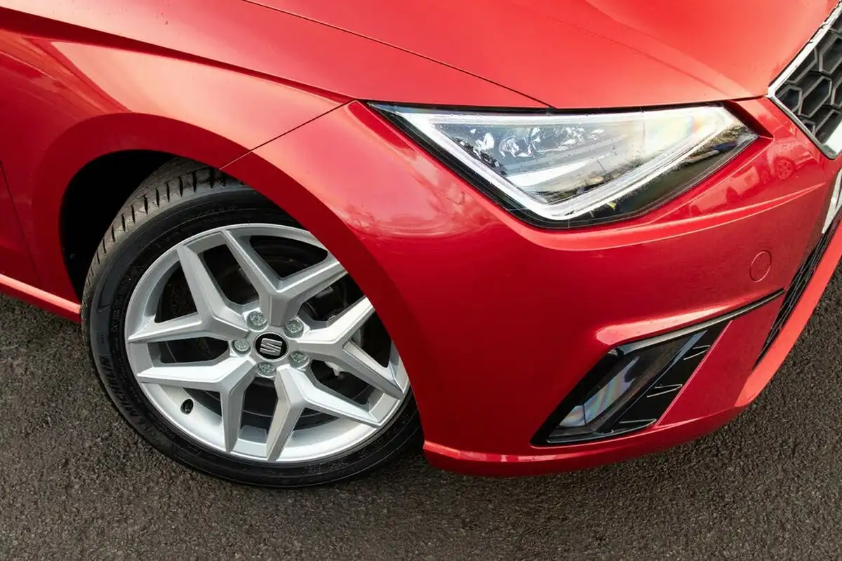 2020-seat-ibiza-10-mpi-fr-big-2