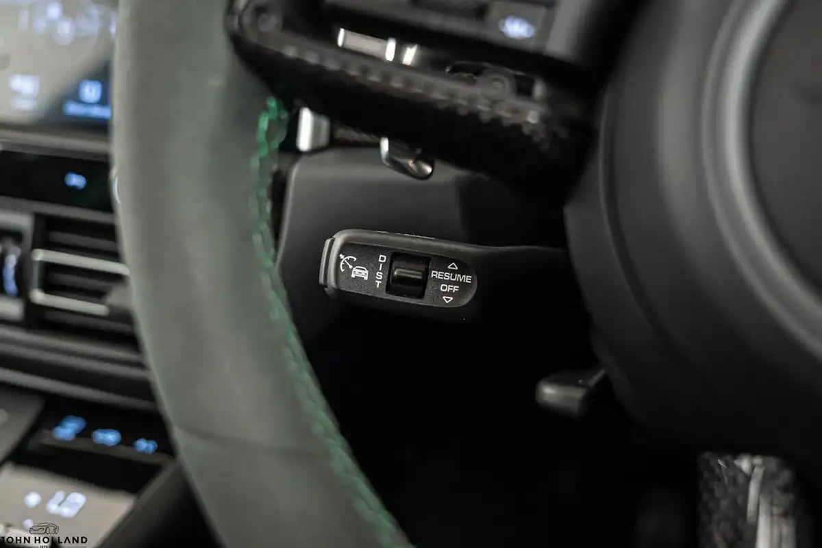 2023-porsche-macan-29-v6-gts-big-45