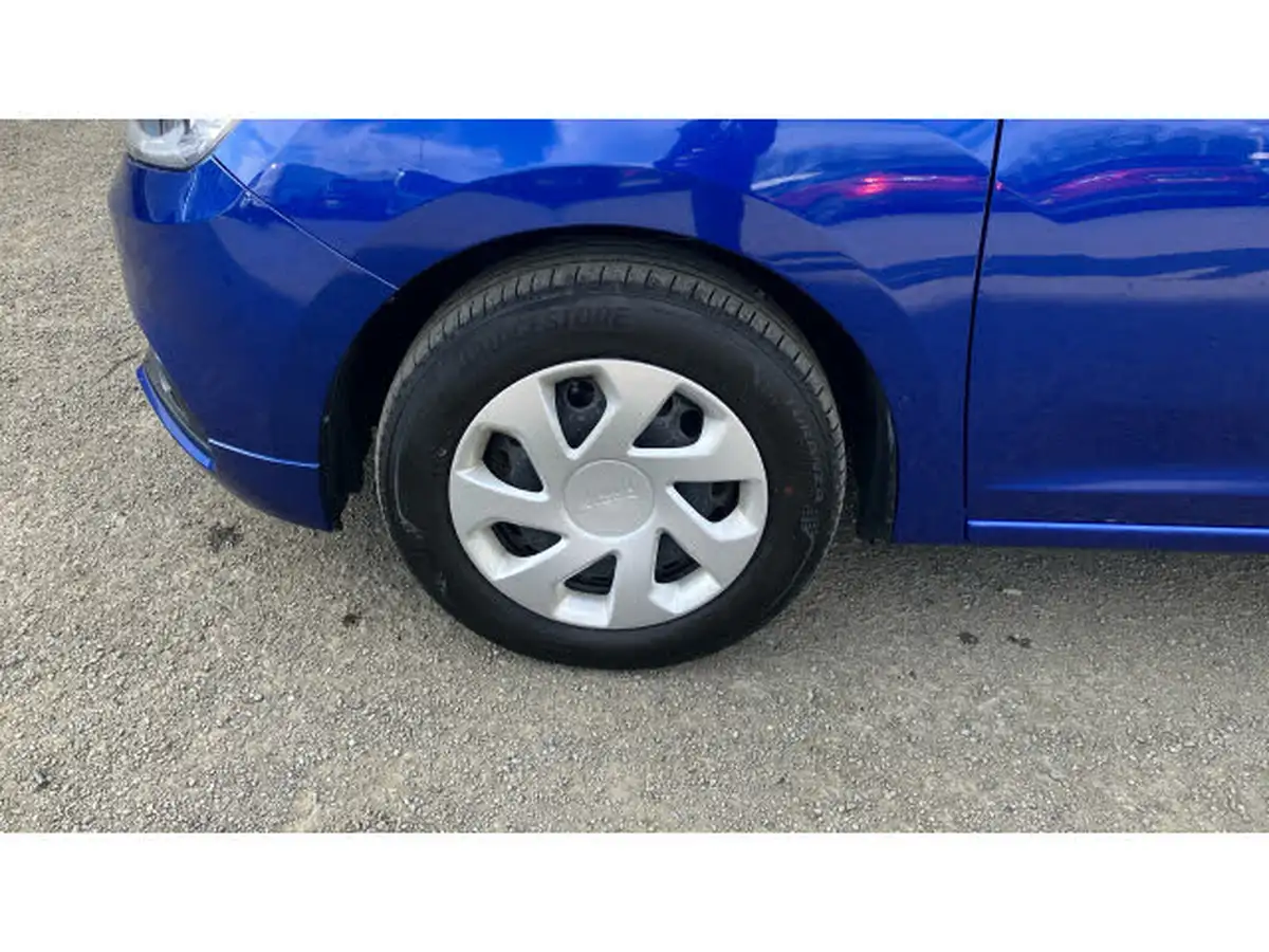 2020-dacia-sandero-10-sce-essential-big-27