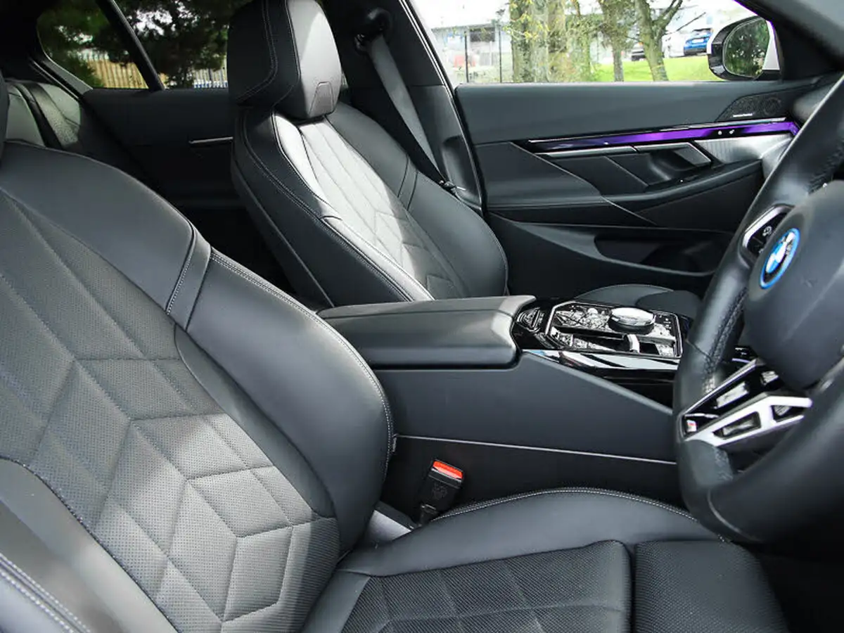 2023-bmw-5-series-e-i5-edrive40-m-sport-big-10