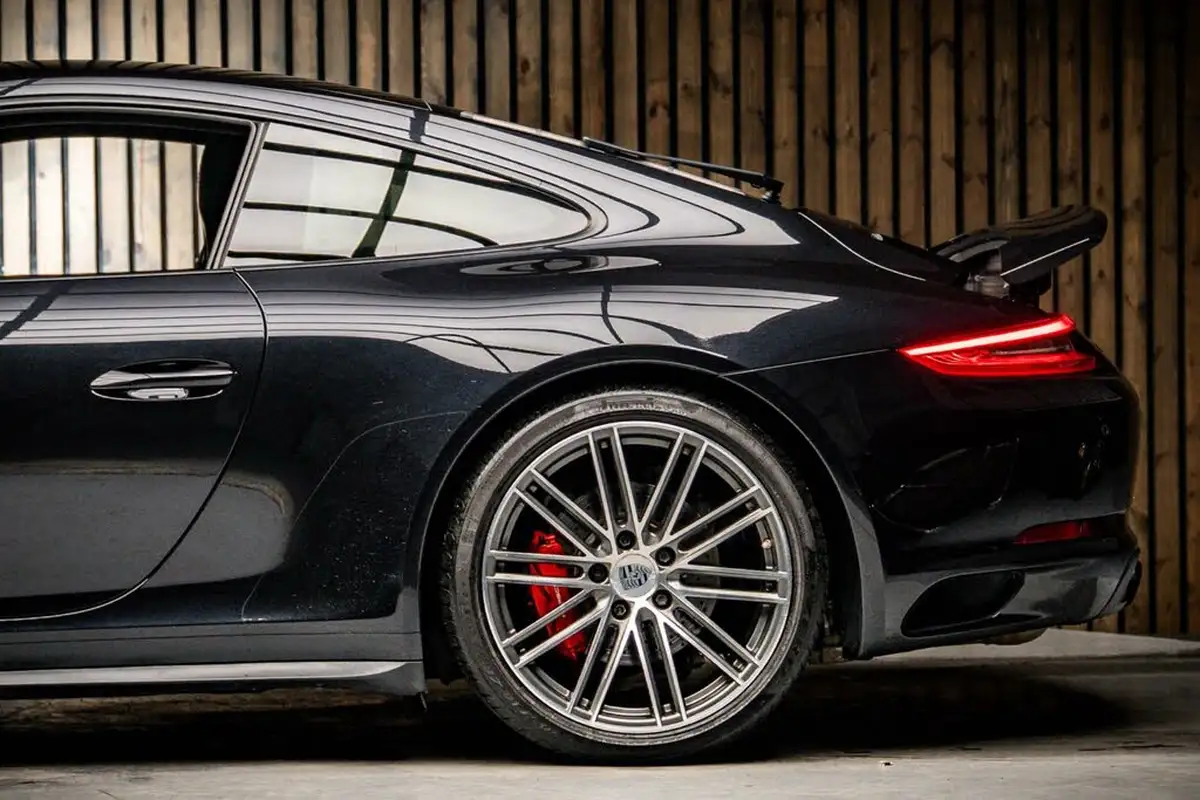 2017-porsche-911-30-carrera-4-s-420bhp-4-s-coupe-pdk-big-17