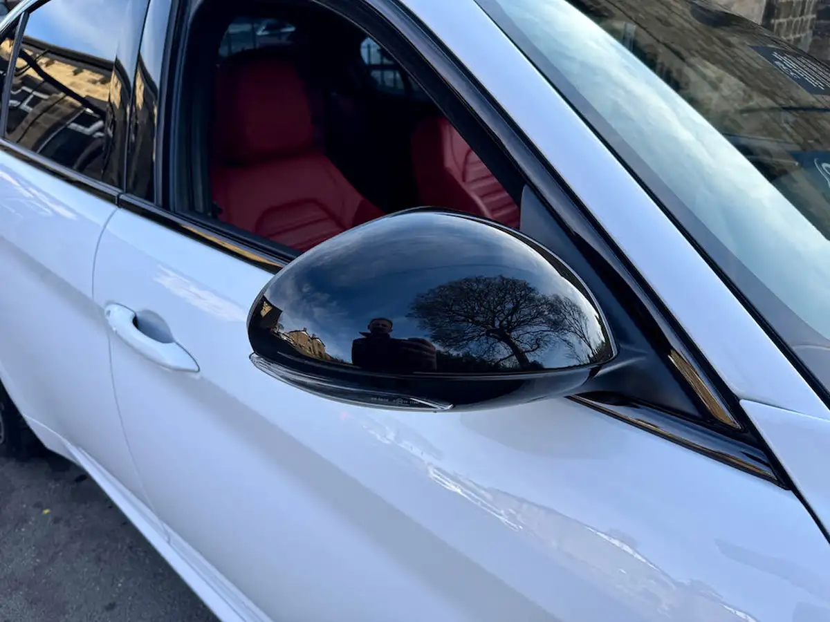 2023-alfa-romeo-giulia-20-veloce-big-10