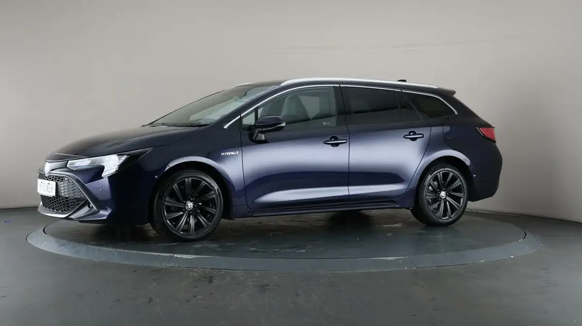 2021-toyota-corolla-18-vvt-i-design-trk-touring-sports-5d-big-40