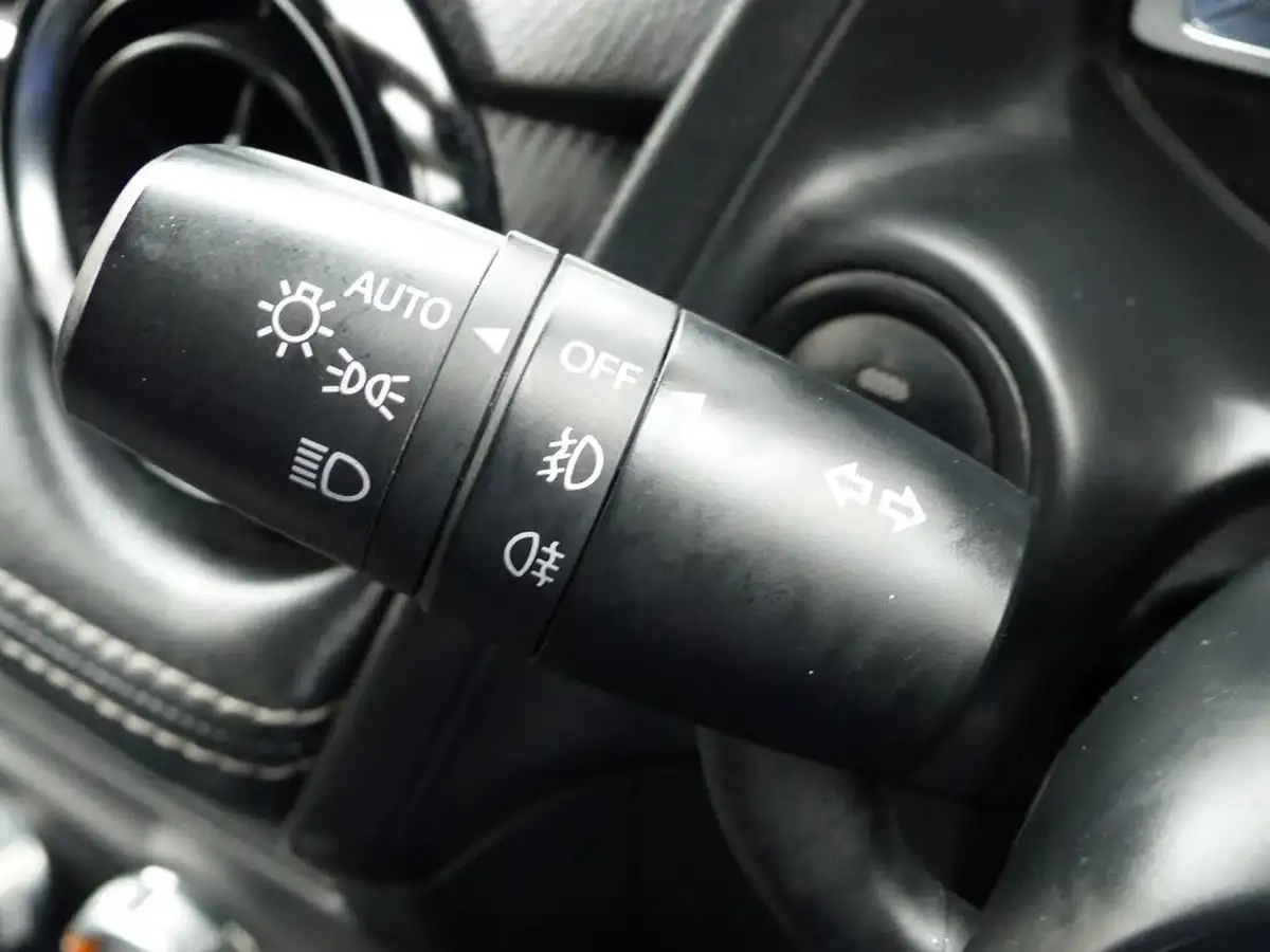 2019-mazda-mazda2-15-sport-nav-big-15