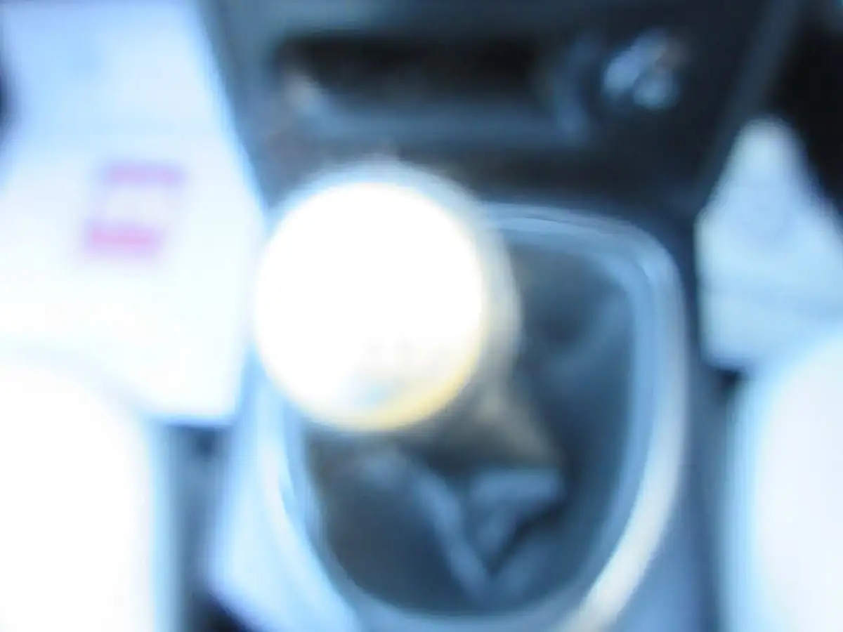 2012-nissan-qashqai2-15td-tekna-big-11