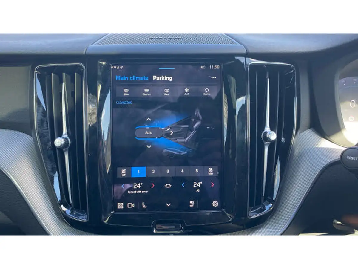 2024-volvo-xc60-20-t6-plus-black-edition-big-41