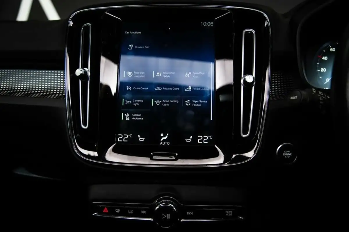 2018-volvo-xc40-20td-d4-first-edition-big-23