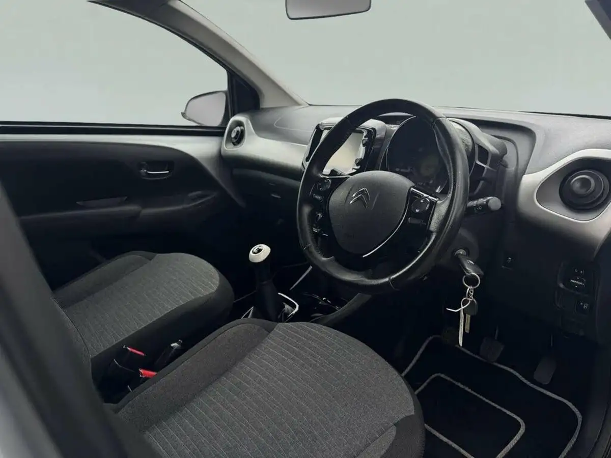 2017-citroen-c1-12-puretech-flair-5d-big-23