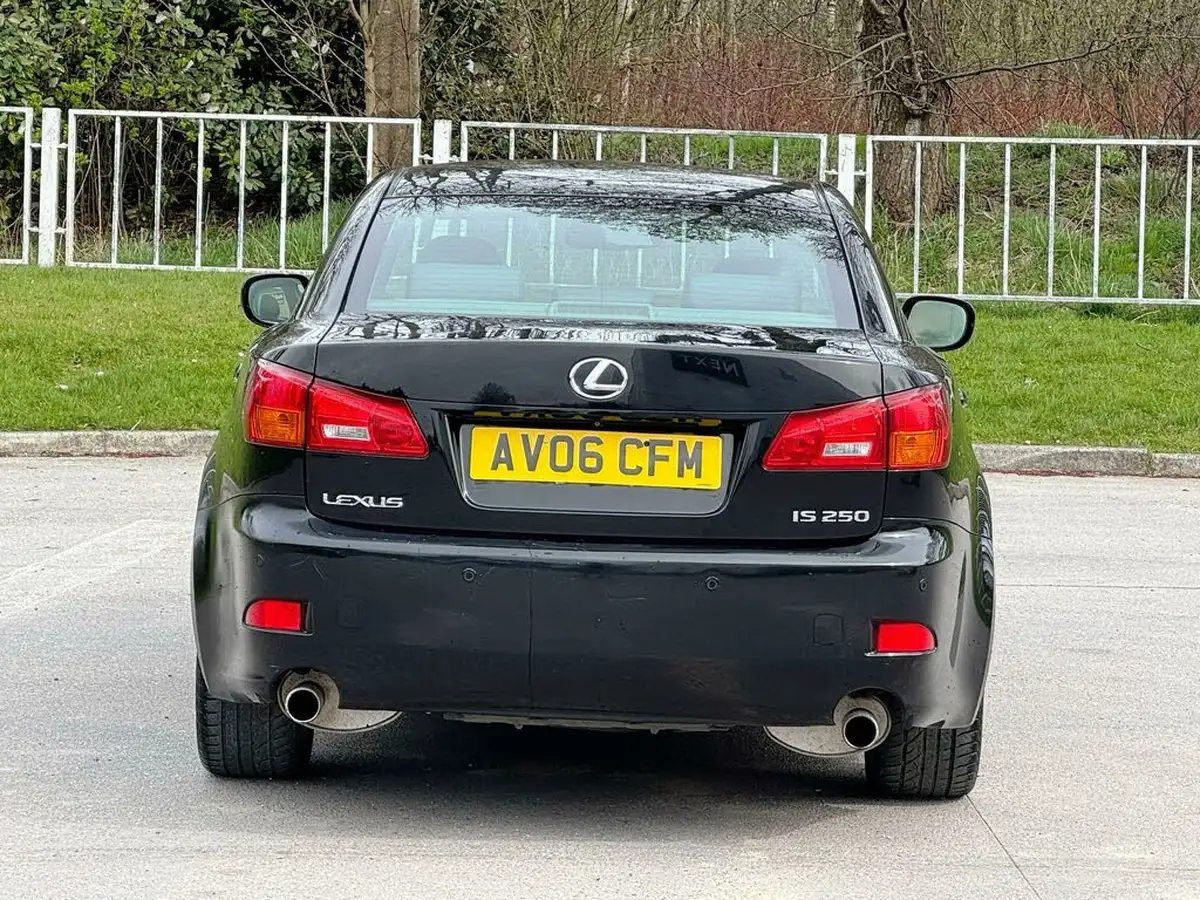 2006-lexus-is-250-25-se-l-auto-big-6