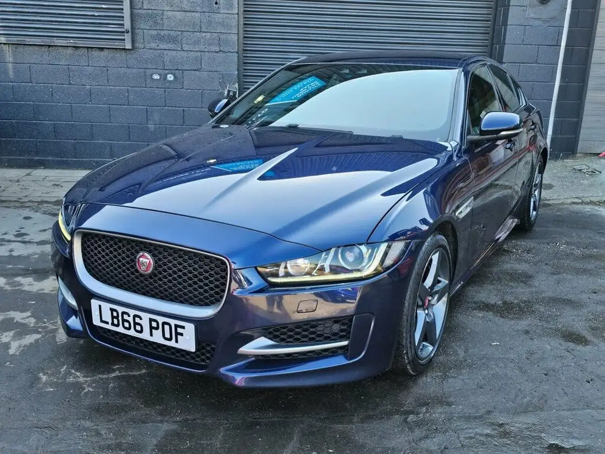 2017-jaguar-xe-20d-r-sport-180ps-1999cc-auto-big-7