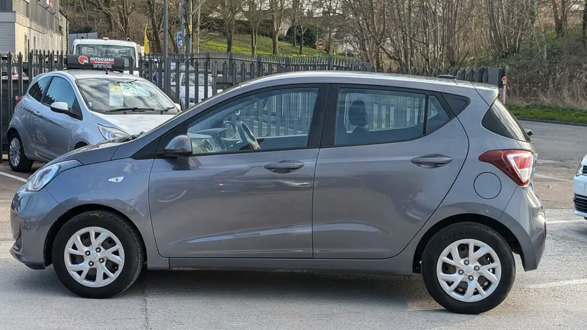 2017-hyundai-i10-10-se-big-2