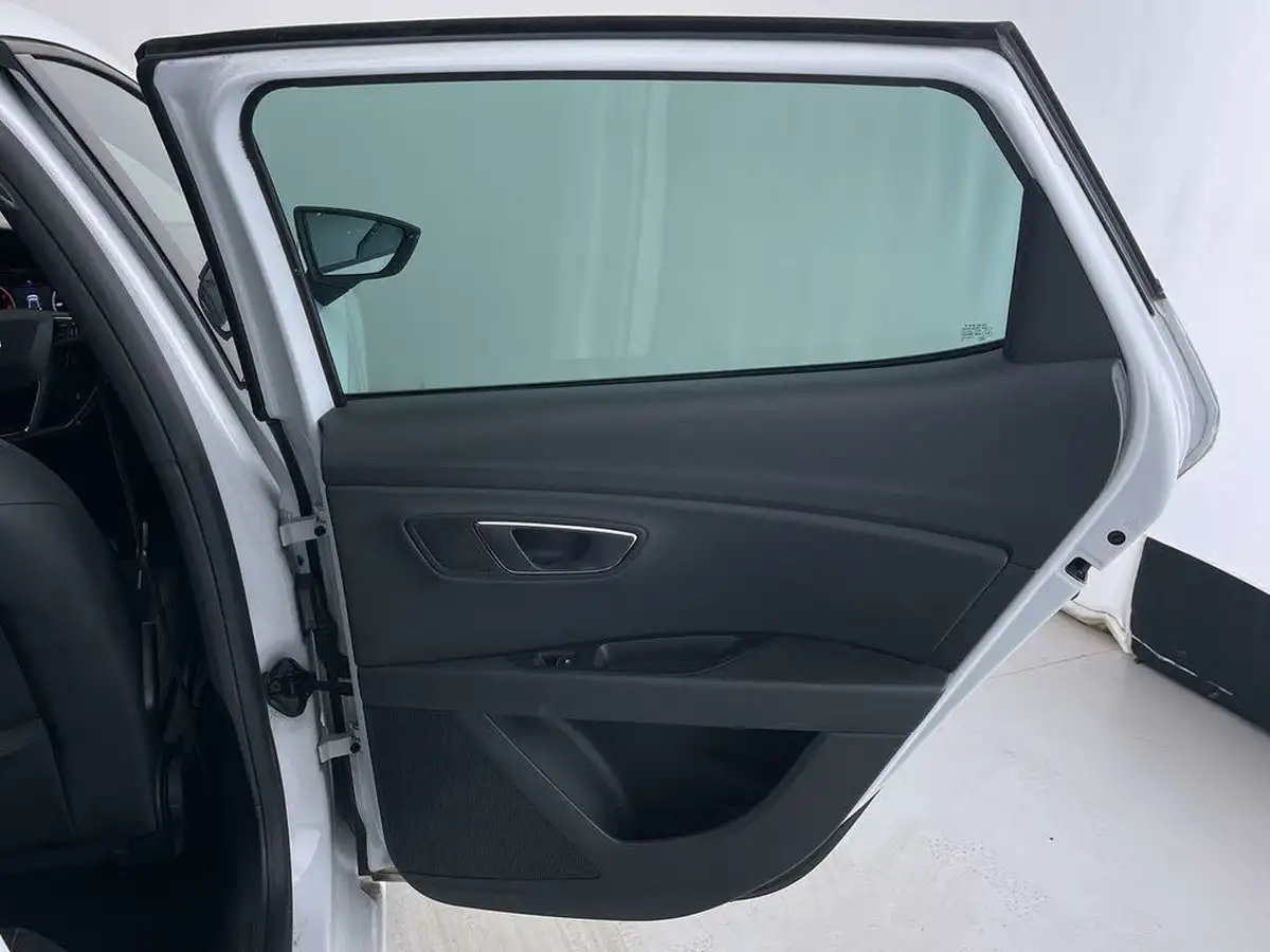 2019-seat-leon-15-tsi-evo-fr-black-edition-130ps-hatchback-big-25
