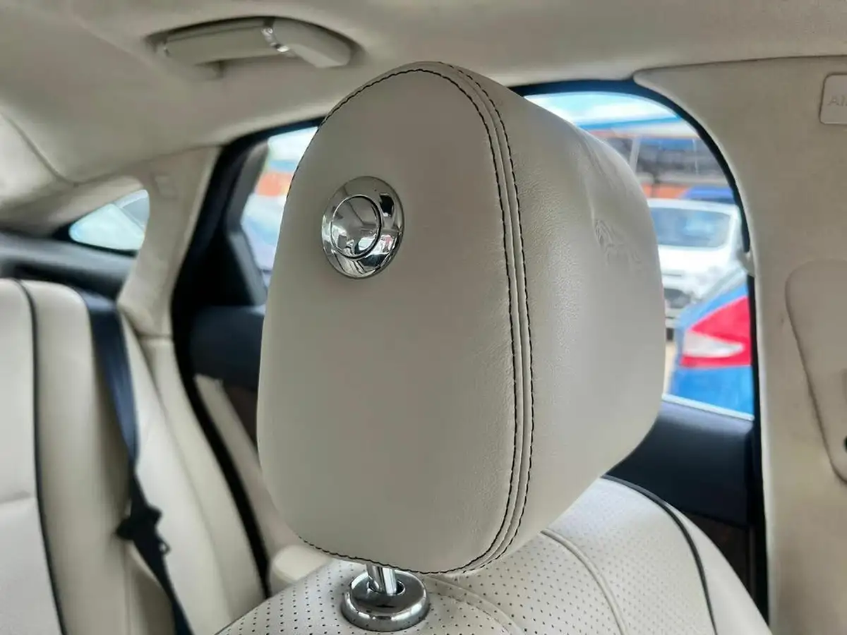 2011-jaguar-xj-series-30td-xj-portfolio-swb-big-71