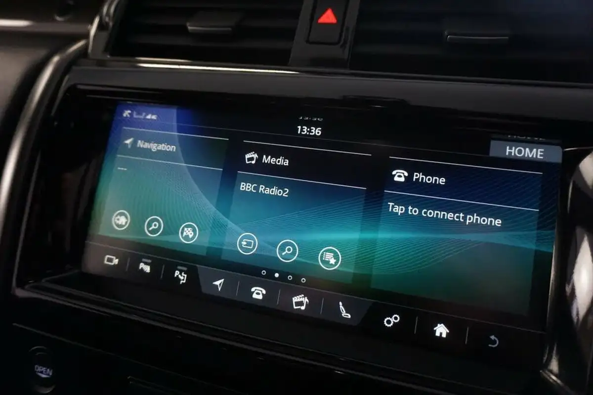 2020-land-rover-discovery-30-sd6-hse-big-31