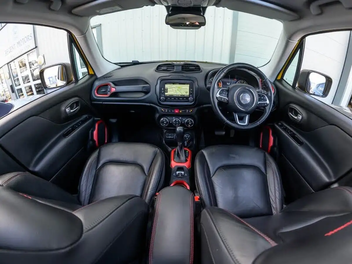 2016-jeep-renegade-20multijet-ii-trailhawk-big-2