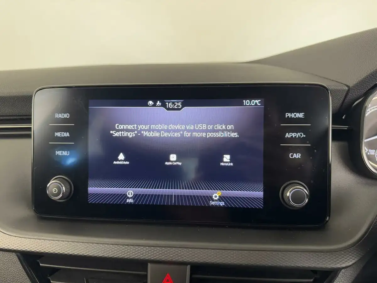 2021-skoda-scala-15-tsi-se-dsg-big-45