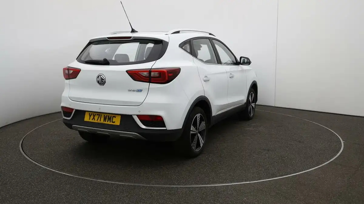 2021-mg-zs-suv-e-exclusive-ev-big-54