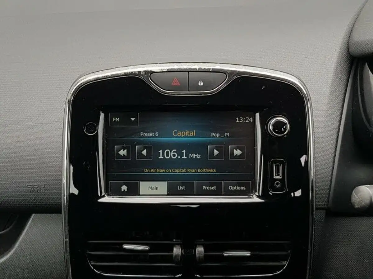 2014-renault-clio-12-dynamique-big-10