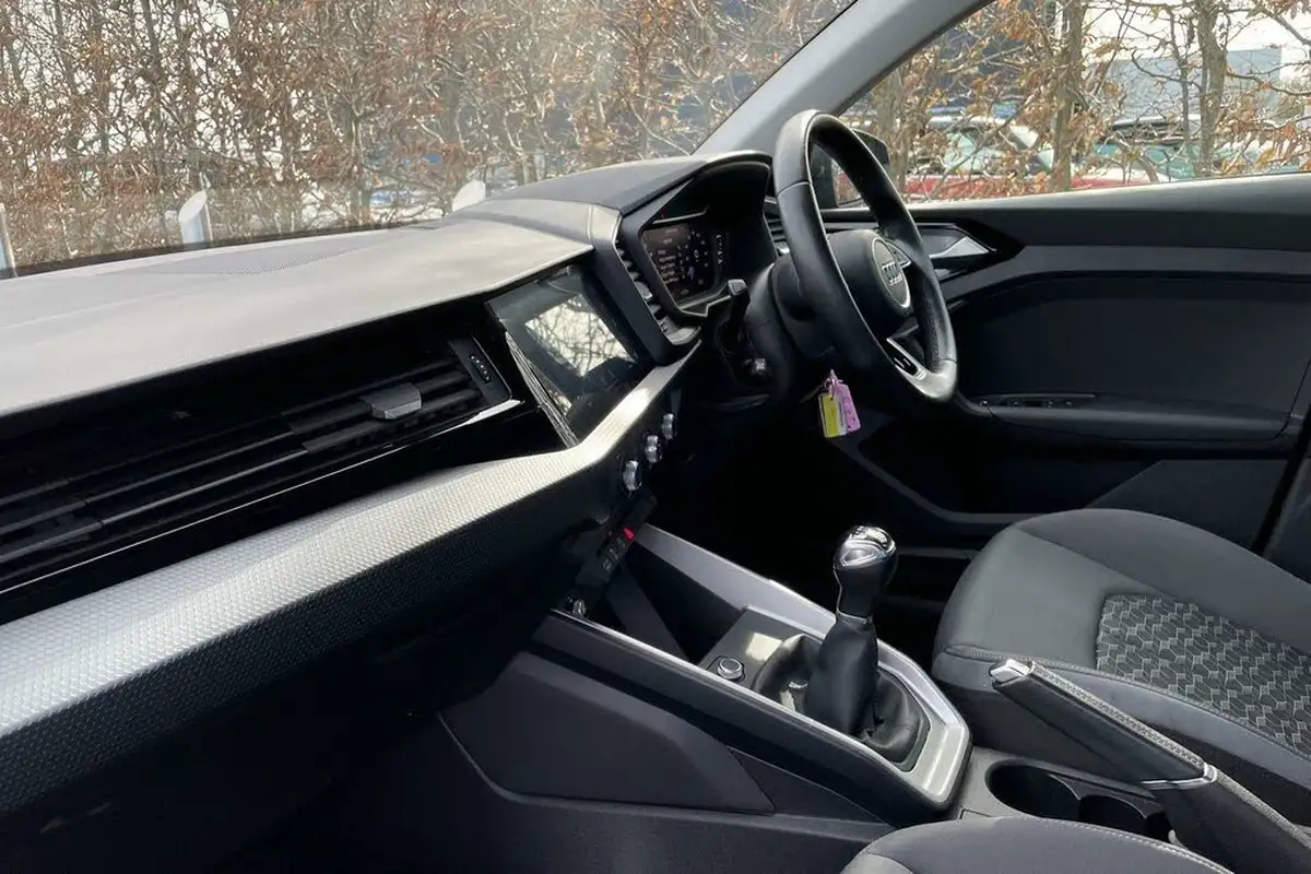 2021-audi-a1-10-30-tfsi-sport-110ps-big-30