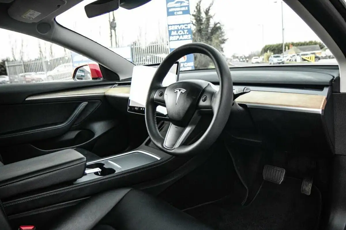 2021-tesla-model-3-e-long-range-awd-big-21