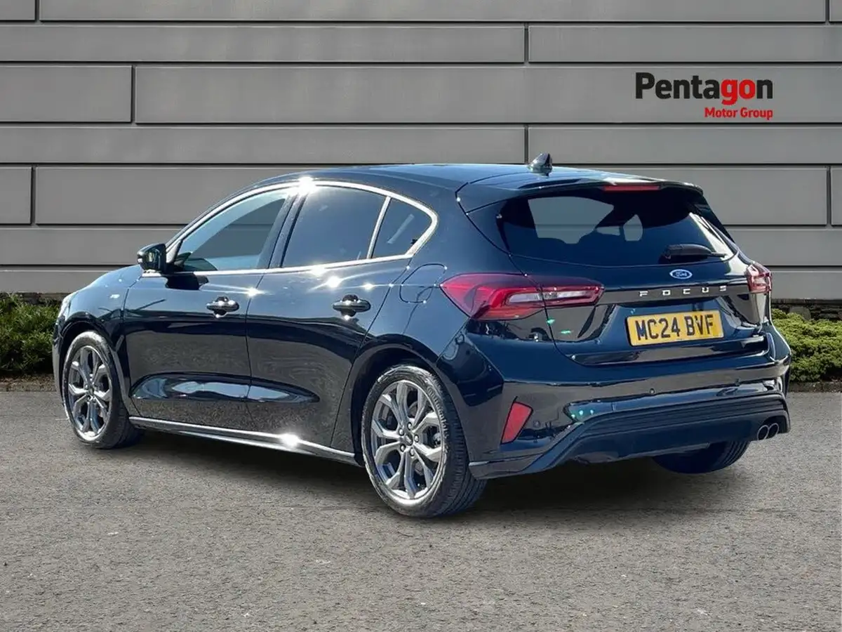 2024-ford-focus-10t-st-line-125ps-hatchback-big-1